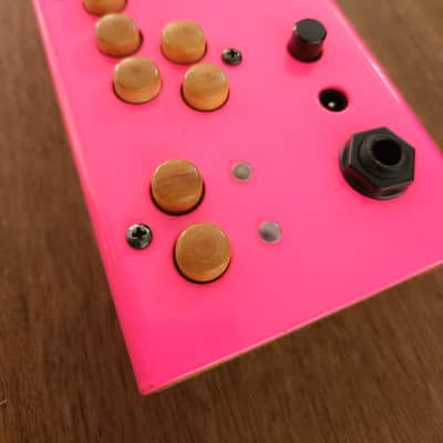 Critter & Guitari Bolsa Bass 2010s - Pink image 2