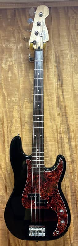 Fender Standard Precision Bass with Rosewood Fretboard