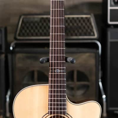 Alvarez Yairi FY70ce Acoustic/Electric Guitar with Hardshell Case image 4