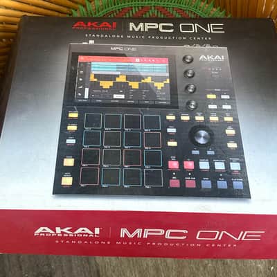 Akai MPC One Standalone MIDI Sequencer 2020 - Present - Black image 2