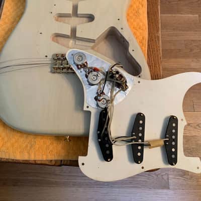 Mary Kaye Ash Custom Shop Fender Stratocaster 1986 57’ Neck & 1987 62’ Body White image 9