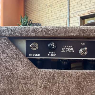 Fender Deluxe 6G3 Brownface 20-Watt 1x12" Guitar Combo 1961 - 1963 - Brown image 6