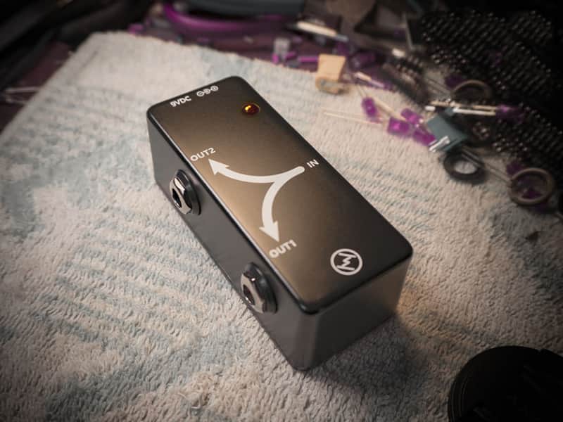 Wreekers Dual Channel Splitter Pedal Buffer (one Input,two Outputs) for Electric Guitar and Bass,price include the import duty for US buyer image 1