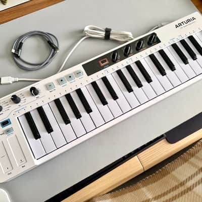 Arturia KeyStep 37 MIDI Controller 2021 - 2025 - White