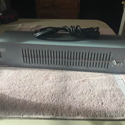 DOD 831 Series II 31 band Equalizer with rack mount bolts and washers image 1