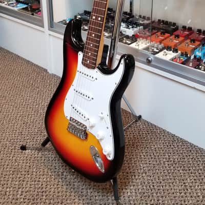 used 2018 Fender Custom Shop Ron Thorn Masterbuilt 1966 Stratocaster NOS with Brazilian Rosewood Fingerboard in Three Tone Sunburst, Excellent Condition with OHSC & Case Candy! image 8