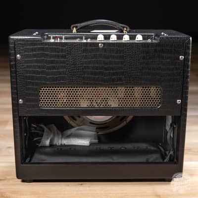 Magnatone Varsity Reverb Point-To-Point 15W 1x12” Combo Amp – Cathedral Black image 7