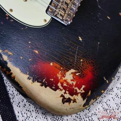 Fender Custom Shop 1960 Stratocaster Heavy Relic Aged Black over 3 Tone Sunburst 7.65 lbs image 9