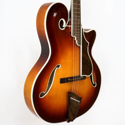Monteleone 1994 Grand Artist #147 (First One Ever Built) image 3