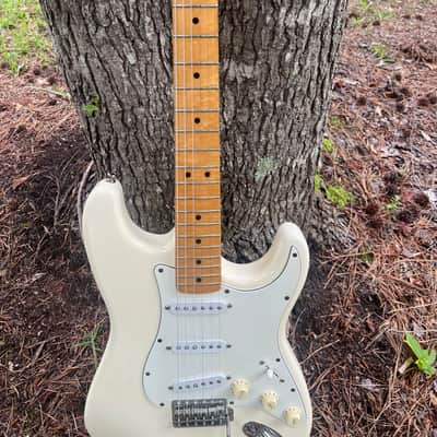 Fender Jimi Hendrix Voodoo Stratocaster 1997 - White image 3