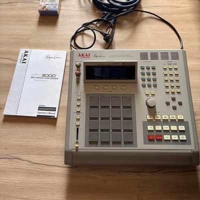 Akai MPC3000 with the original manual + multicore + new floppies + coaxial cable image 17