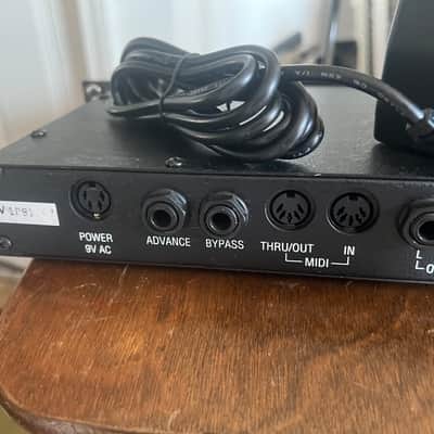Alesis QuadraVerb 20k Bandwidth Simultaneous Digital Effects Processor w/ power supply & rack mount bolts / washers. image 6
