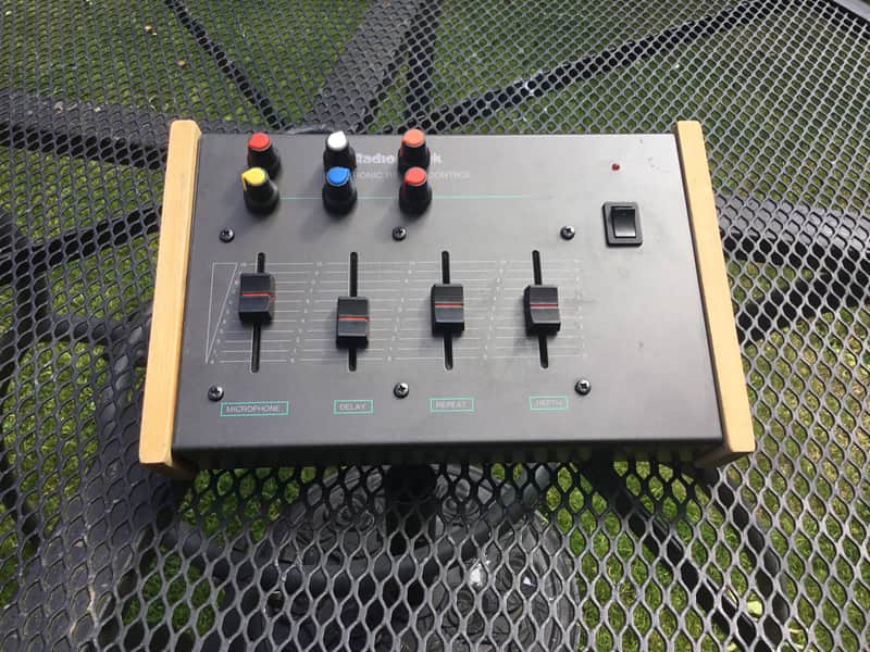 CIRCUIT BENT RADIO SHACK "ANALOGUE 6" DUB DELAY/REVERB/OSCILLATOR UNIT image 1