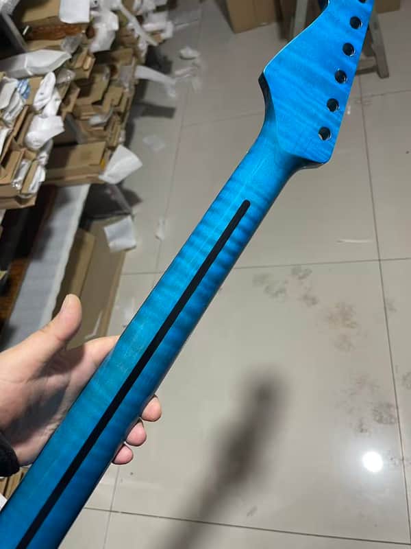 1 Round stainless steel 22 frets blue gloss finish flame Maple guitar neck 25.5inch hole 10mm 。1 image 1