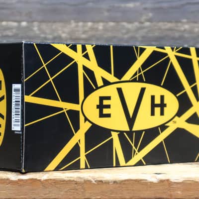 Dunlop EVH95 Cry Baby Eddie Van Halen Signature Wah Wah Guitar Effect Pedal image 10