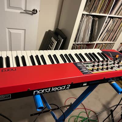 Nord Lead 2 49-Key 12-Voice Polyphonic Synthesizer 1997 - 2003 - Red image 5