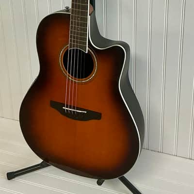 Ovation CS24-1-G  Celebrity CS Standard Mid Cutaway image 3