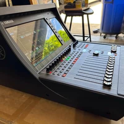 Yamaha DM7C Compact Digital Mixer image 5