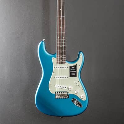 Fender Vintera II 60's Stratocaster - Lake Placid Blue image 3