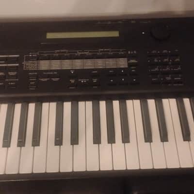 Roland XP-50 61-Key 64-Voice Music Workstation Keyboard 1995 - 1998 - Black image 4