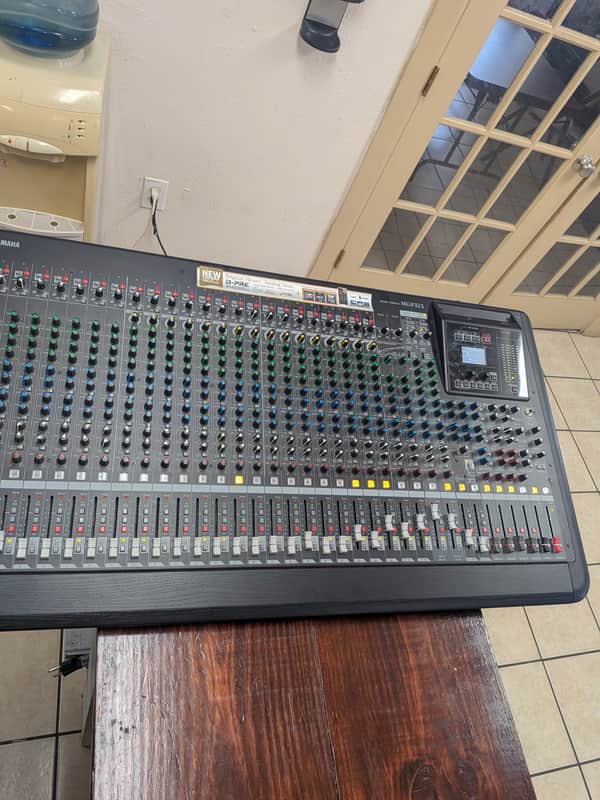 Yamaha MGP32X 32 Channel Analog Mixing Console 2017 - Present - Black image 1
