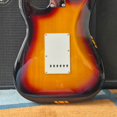 Fender Traditional ’60 Stratocaster Made in Japan 2025 - Competition 3-Color Sunburst image 10