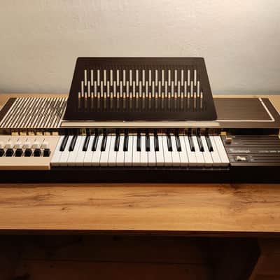 Bontempi Electric Chord Organ 60s image 1