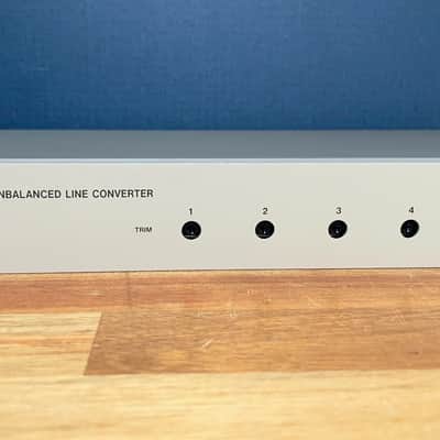 Tascam LA-81 8ch Balanced to Unbalanced Line Converter image 2