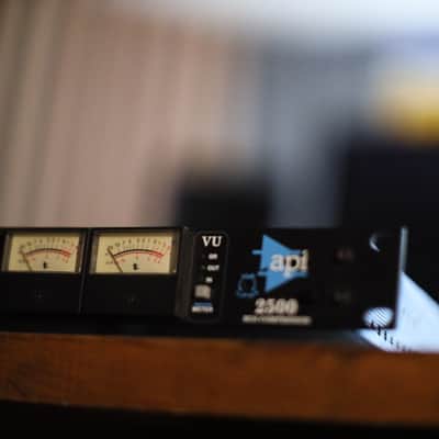 API API 2500 Stereo Bus Compressor 2000 - 2019 - Black image 7