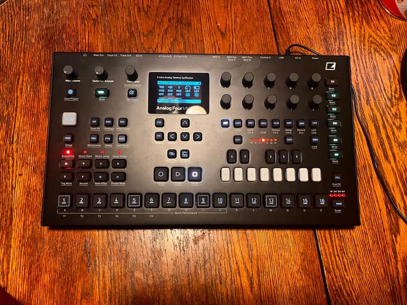 Elektron Analog Four MKII 4-Voice Tabletop Analog Synthesizer 2020 - Present - Black image 1