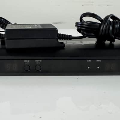 Shure BLX88 H11 Dual Channel Receiver with Genuine Power Supply 572-596 MHz image 1
