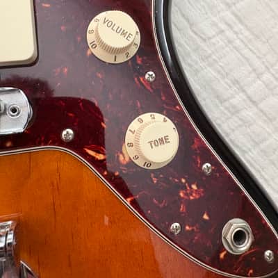 Fender 1962 American Vintage Reissue Jazzmaster 2010 - 3 Color Sunburst (Nitrocellulose Lacquer) image 9