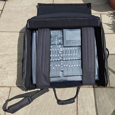 Behringer X32 Compact - mixing desk - w/ softbag, flight case, decksaver, gooseneck LED image 3