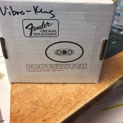 Fender 099-4059-000 2-Button Vibrato/Fat Footswitch with 1/4" Jack 2010s - Black image 1