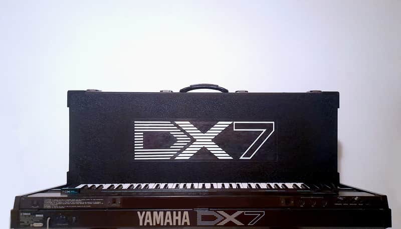 Yamaha DX7 SUPERMAX Programmable Algorithm Synthesizer 1983 image 1
