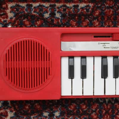 MAESTRO USSR Toy Synth image 2