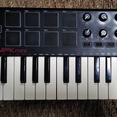 Akai MPK Mini MKII 25-Key MIDI Controller 2014 image 1