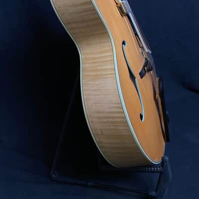 Eastman AR805CE Archtop Guitar, Natural image 9