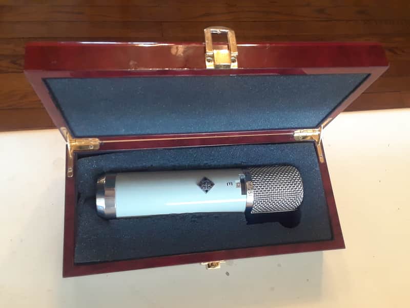 Large condenser Microphone box image 1