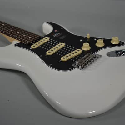 2022 Fender American Performer Stratocaster Arctic White Finish w/Bag image 5