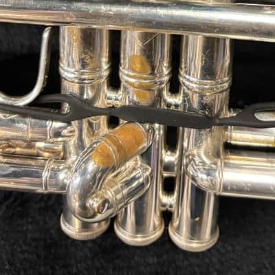 Bach Stradivarius Trumpet Model 37, Silver Finish image 8