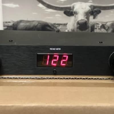 Furman M-8Dx Power Conditioner Digital Voltage Meter 15A Rack Mount - Powers On image 2