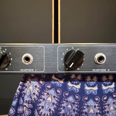 Inward Connections Dual Discrete Class 1 Headphone Amplifier Early 2000's - Black image 3