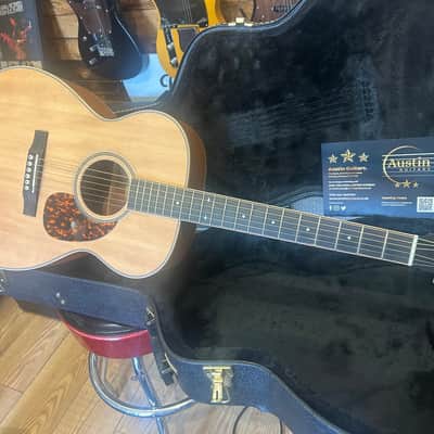 Larrivee OM-40 - Mahogany Legacy Series Acoustic Guitar - Inc Larrivee Hard Case image 3