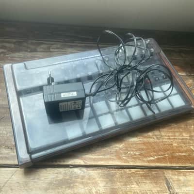 Dave Smith Instruments Tempest 6-Voice Drum Machine 2011 - 2018 - Black with Wood Sides image 8