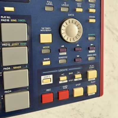 Akai MPC1000 Music Production Center 2004 - 2013 - Blue image 5