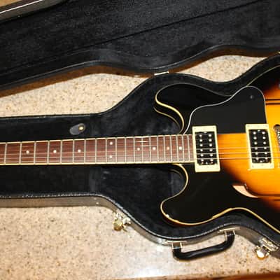 Yamaha sa500 Hollowbody electric guitar w/ black case Bild 2