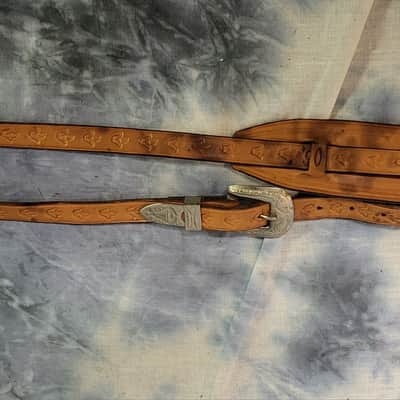 Vintage Leather USA "Old School" Style Full Grain Leather Cowboy Silver Buckle Fancy Short Childs Guitar Strap Metal Buckle Case Candy image 3