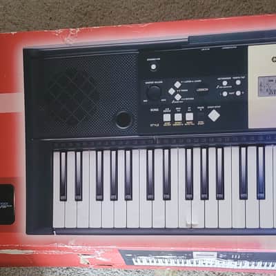 Yamaha YPT-220 Keyboard, Yamaha UK Adapter, music stand, original manual & box image 8