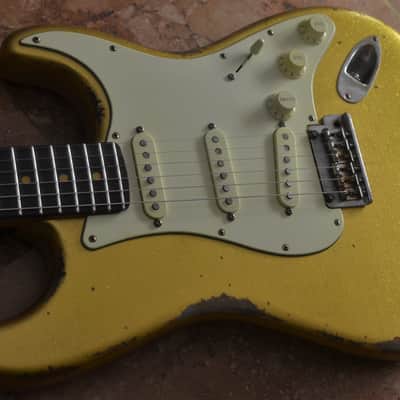 American Standard Fender Stratocaster Custom Relic Gold Sparkle image 2